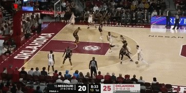 开云体育官网-他的名字和号码加起来，就是无畏