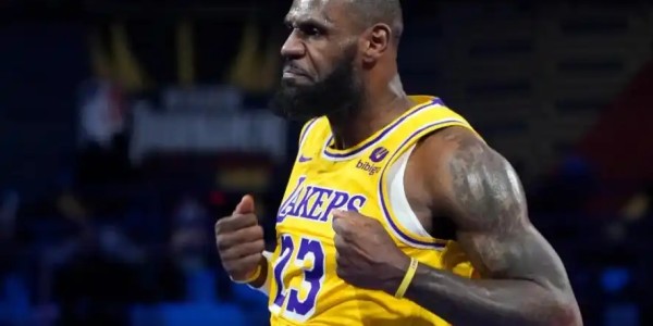 拍卖！詹姆斯18岁签名交通罚单，成交价超6万，最贵罚单诞生