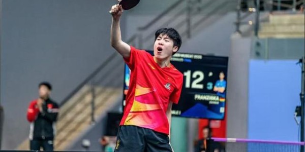 开云体育官网-19岁温瑞博首夺成人赛冠军，该重新定义国乒“小将”这个词了|决赛|马斯喀特|乒乓球|少年|奖杯_新浪体育_新浪新闻