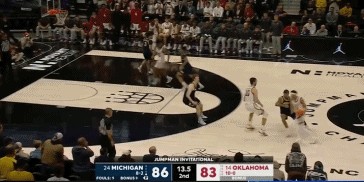 开云体育官网-他的名字和号码加起来，就是无畏