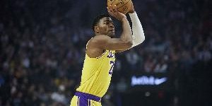 湖人背靠背战公牛 八村塁因左髌骨肌腱伤病缺席比赛