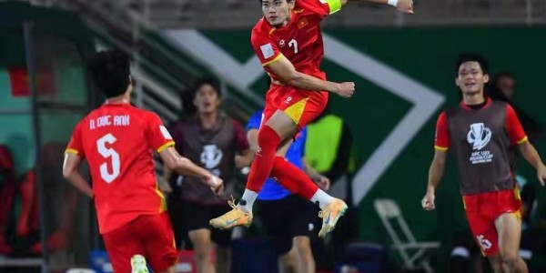 开云体育app-越南球员阮廷北贡献4粒进球和2次助攻获U23亚洲杯金靴奖