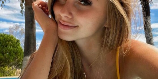 【说点球事】被媒体称为德国尤物！莱诺怎么泡到她的