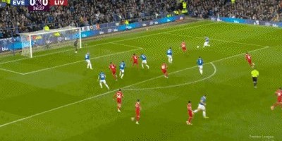 开云体育官网-【早报】在争冠和帮死敌保级面前，果断选择后者